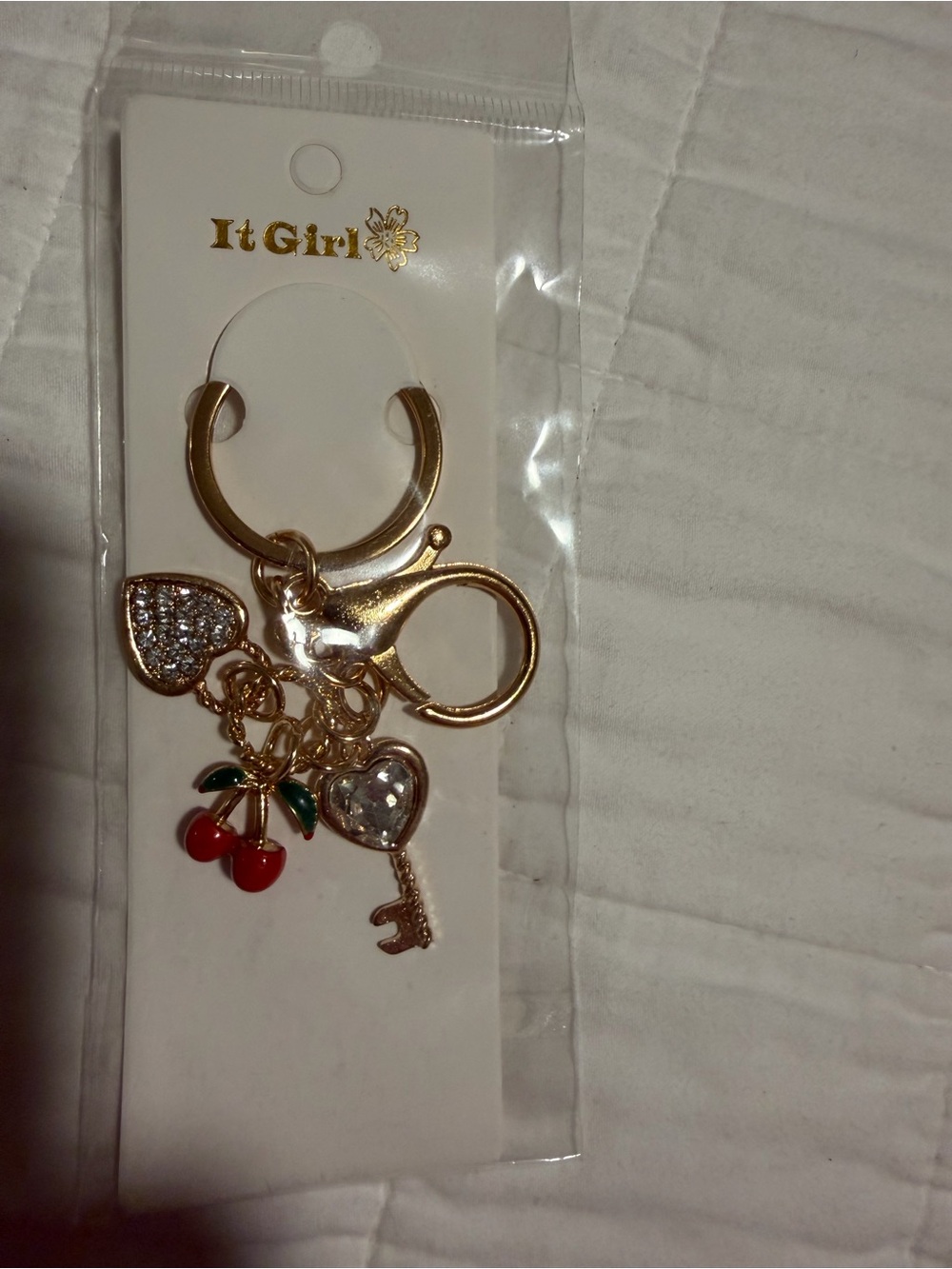Mini Cherry Accessory Bundle – Claw Clips & Keychain - Picture 2 of 3